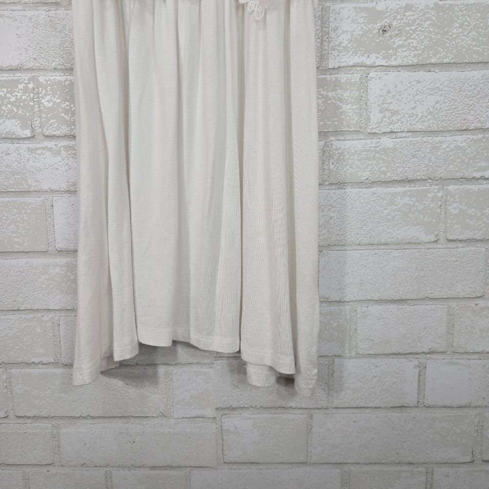 NWT Hem & Thread tank - Picture 4 of 11